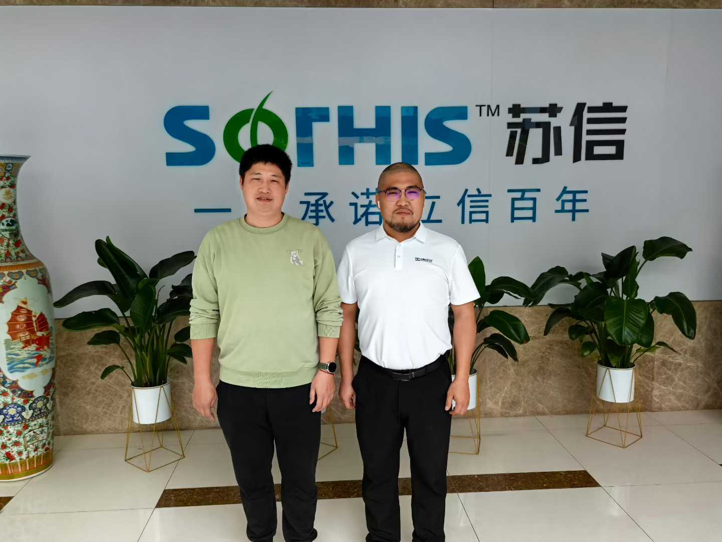 1762499024839768.jpg 1762499024839768.jpg