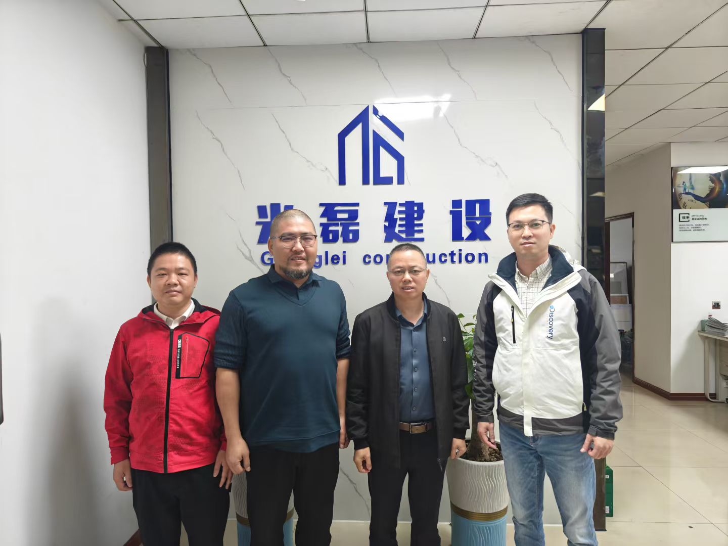 1763697810914696.jpg 1763697810914696.jpg